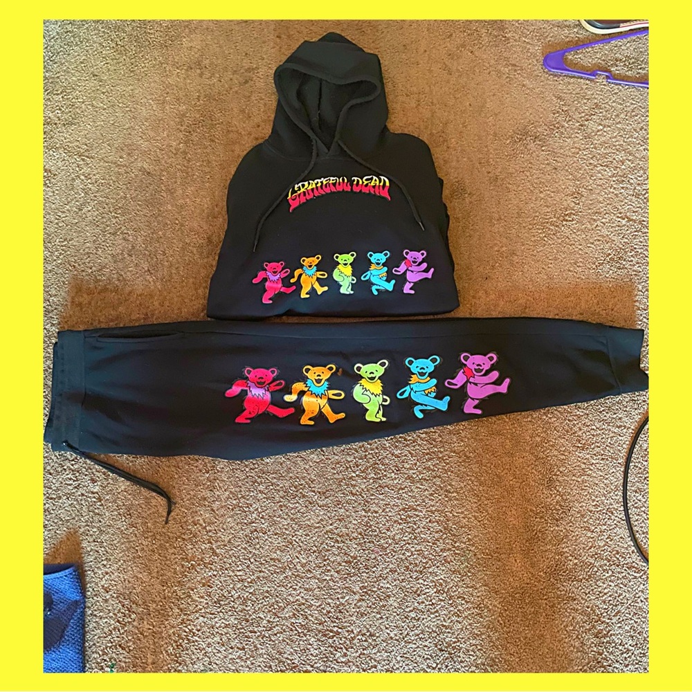Grateful Dead Dancing Bears Sweatsuit